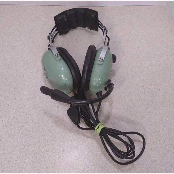 David Clark Model H10-20 Aviation Pilot Headphones Used - Picture 2 of 5